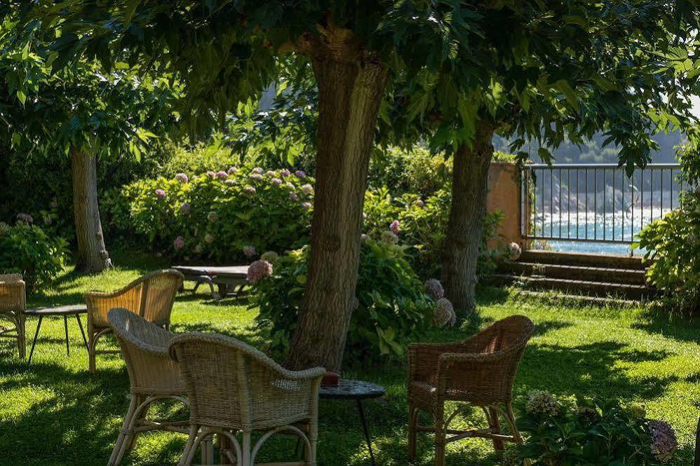 Rigat Park &